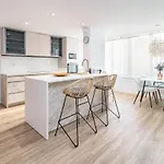 Eac3f- Modern Light Steps From The Sea Apartamento